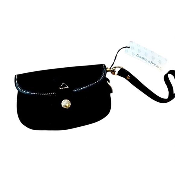 Dooney & Bourke Wristlet - Picture 1 of 7